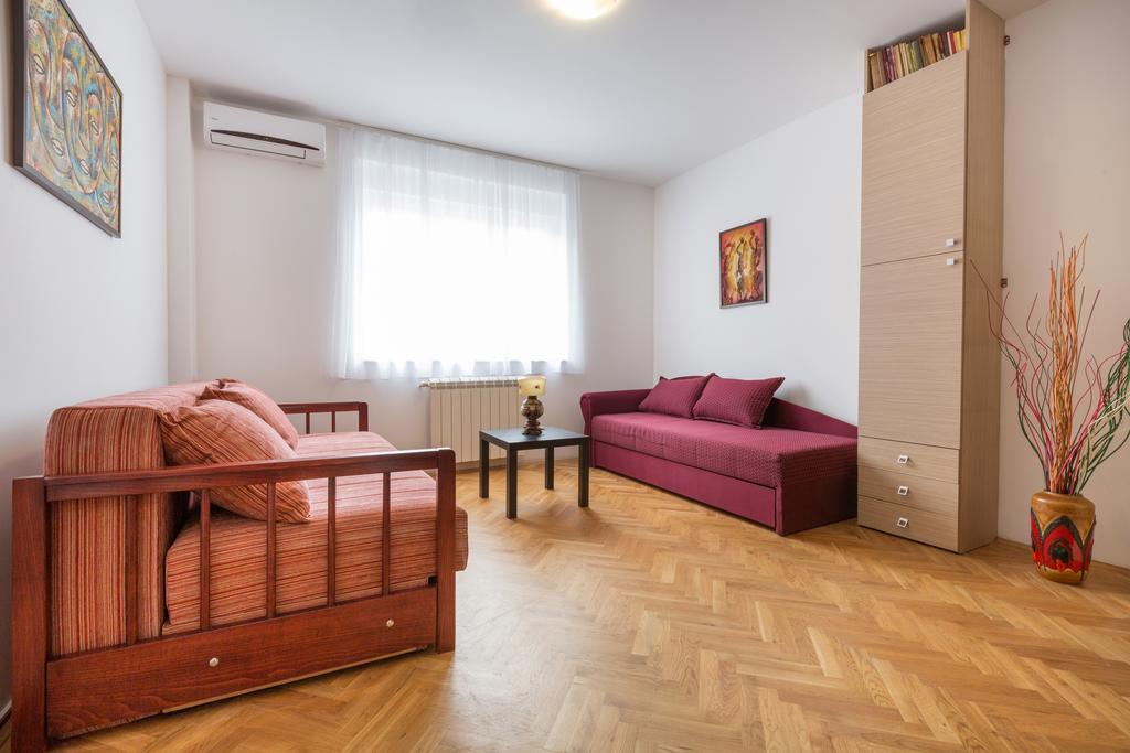 Dolce Vita Luxury Suites Belgrad Exterior foto