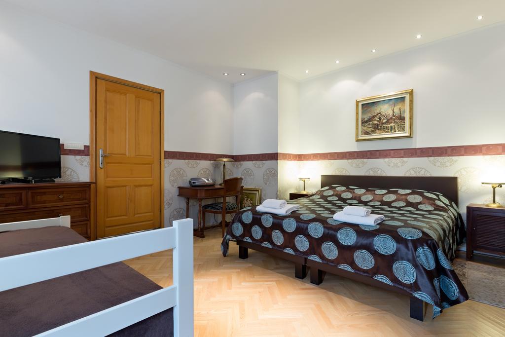 Dolce Vita Luxury Suites Belgrad Exterior foto