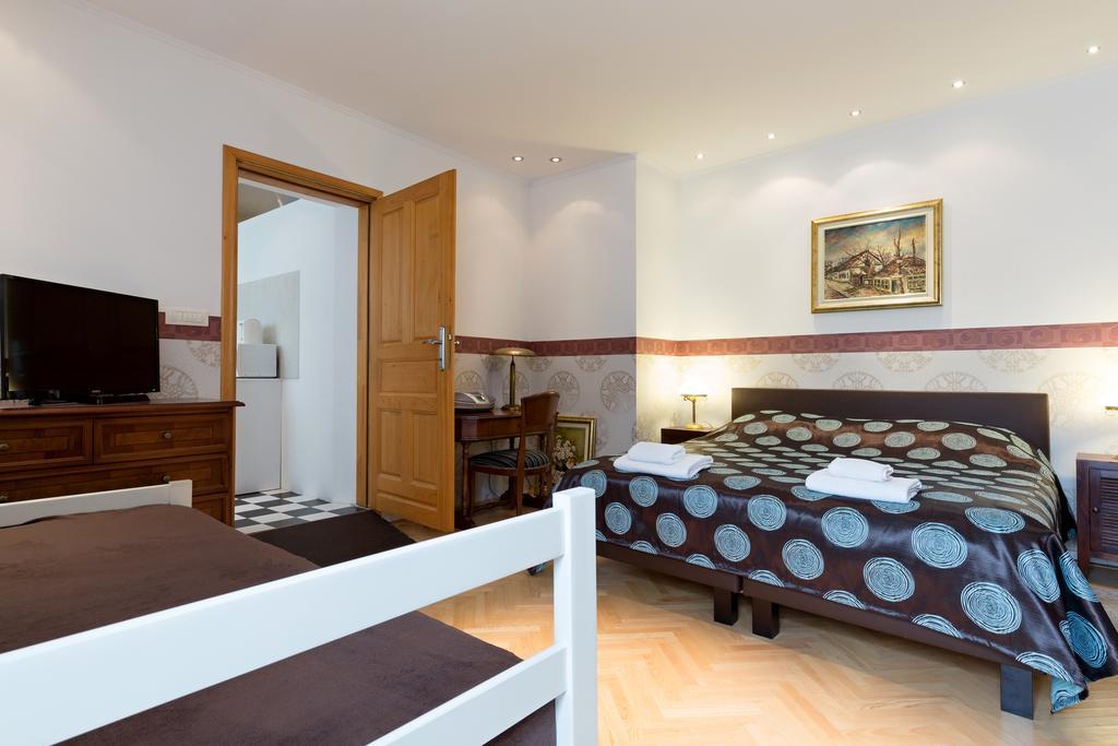 Dolce Vita Luxury Suites Belgrad Exterior foto
